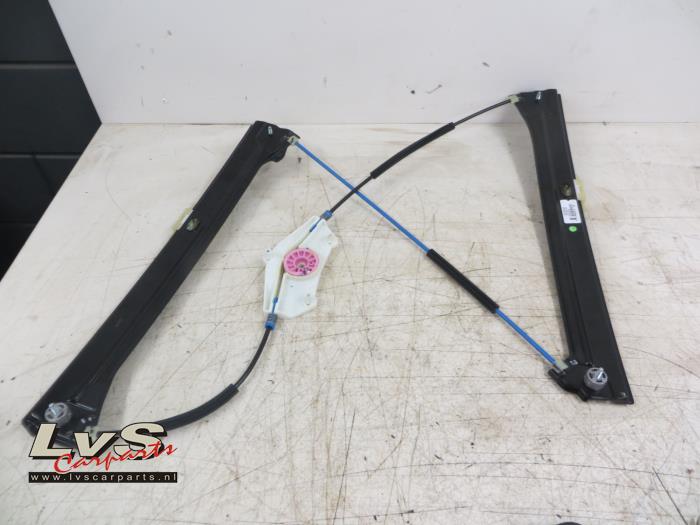 Volkswagen Touran Window mechanism 4-door, front right