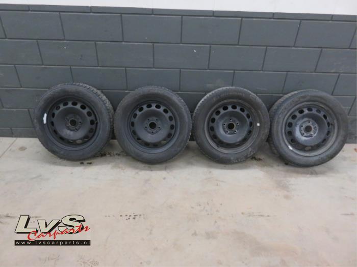 Volkswagen Touran Set of wheels + winter tyres