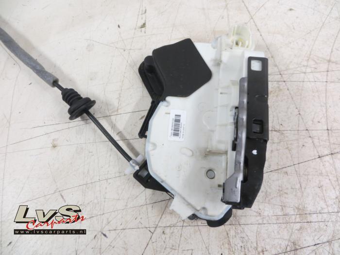 Volkswagen Polo Serrure portière mécanique 2portes gauche