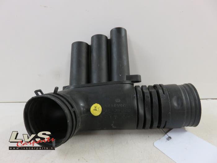 Volkswagen Polo Air intake hose