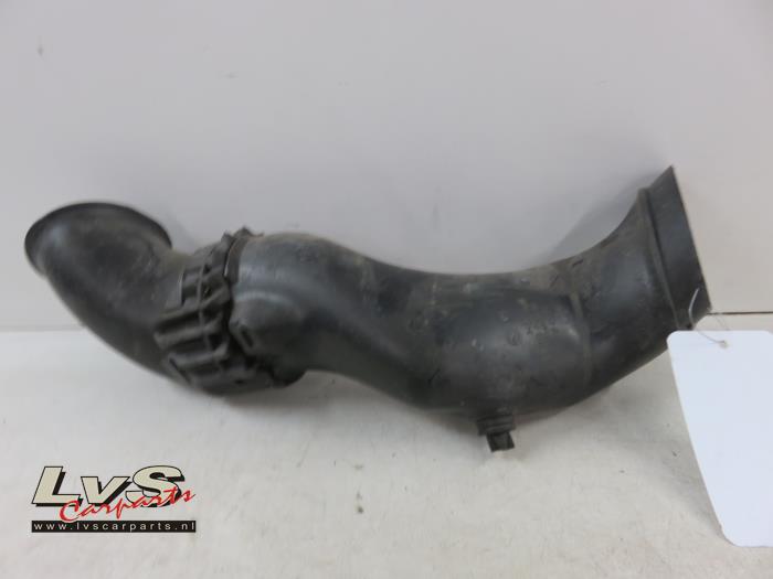 Volkswagen Touareg Air intake hose