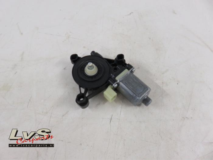 Volkswagen Golf Moteur de vitre portière