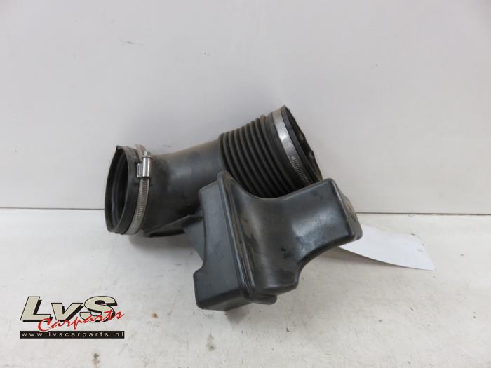 BMW 3-Serie Air intake hose