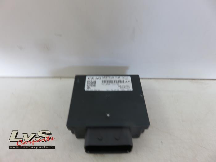 Volkswagen Scirocco Stabilisateur de tension