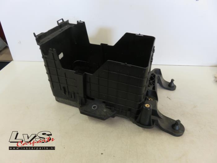 Volkswagen Scirocco Boîtier de batterie