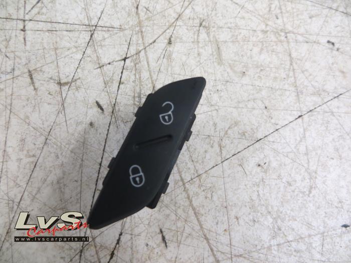 Volkswagen Golf Central locking switch
