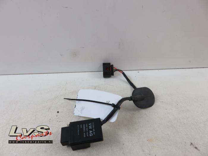 Volkswagen Polo Fuel pump relay
