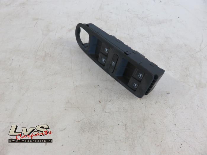 Volkswagen Polo Electric window switch