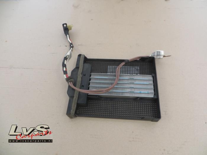 Volkswagen Polo Heating element
