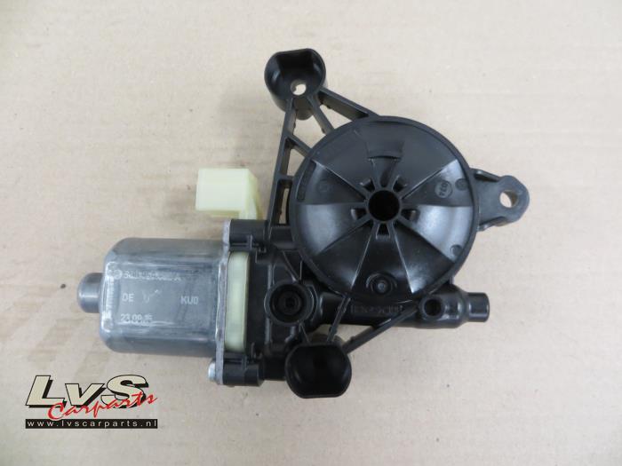 Volkswagen Tiguan Door window motor
