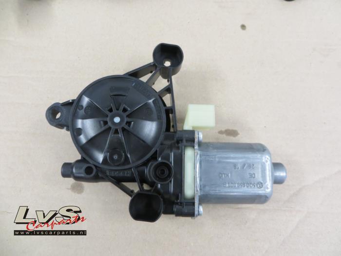 Volkswagen Tiguan Door window motor