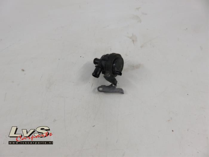 Volkswagen Tiguan Additional water pump