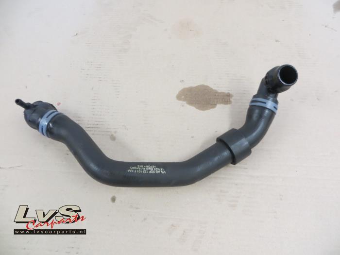 Volkswagen Tiguan Radiator hose