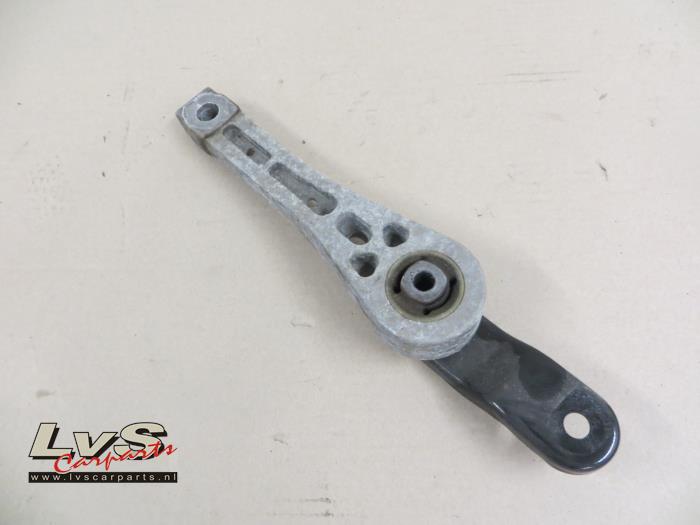 Volkswagen Caddy Engine mount
