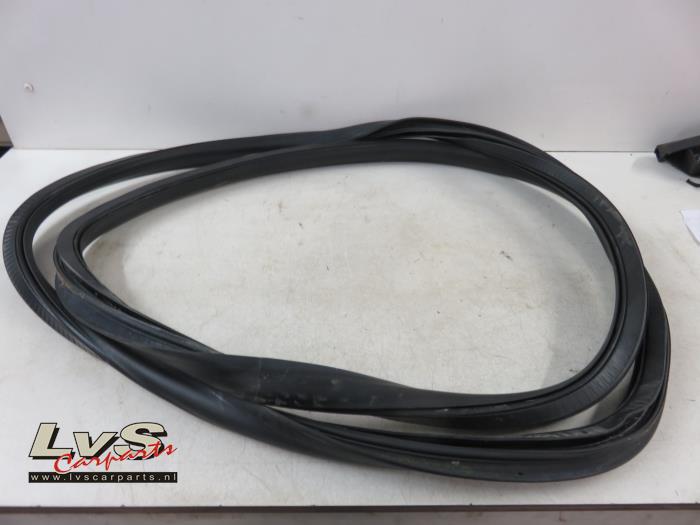 Volkswagen Caddy Heckklappengummi