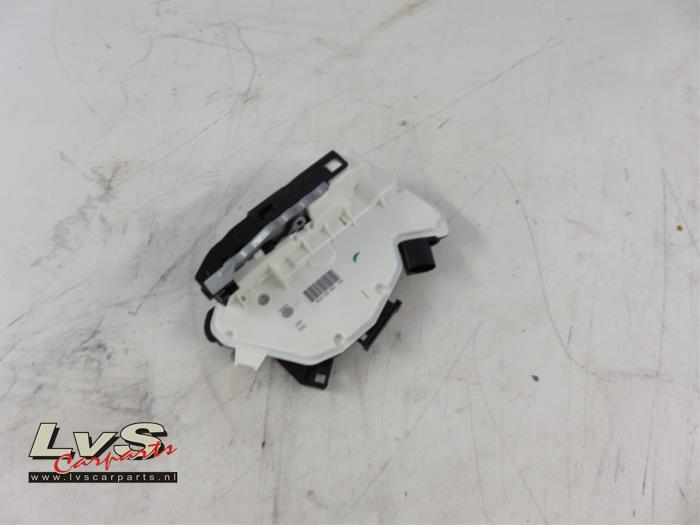 Volkswagen Tiguan Rear door mechanism 4-door, right