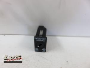 Gebruikte Airbag Slot Volkswagen Touran (5T1) 2.0 TDI 190 Prijs € 7,50 Margeregeling aangeboden door LvS Carparts