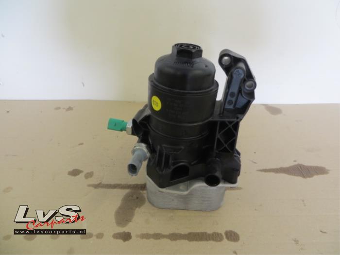 Volkswagen Touran Oil filter housing
