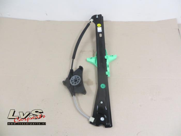 Volkswagen Tiguan Mécanique vitre 4portes arrière droite