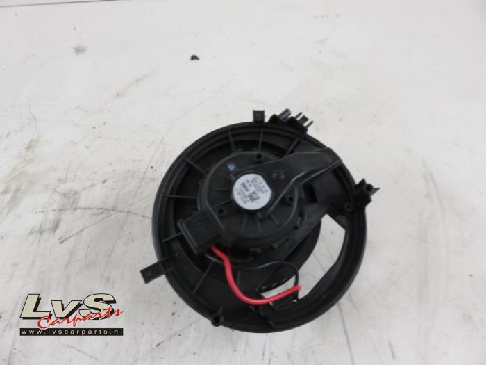 Volkswagen Tiguan Kachel Ventilatiemotor