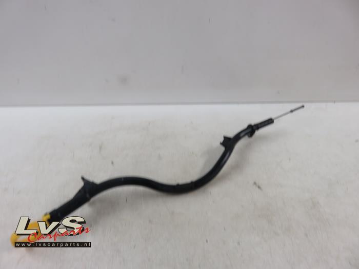 Volkswagen Tiguan Oil dipstick