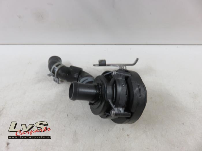 Volkswagen Tiguan Additional water pump