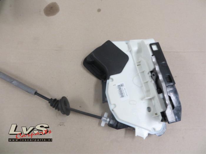 Volkswagen Polo Serrure portière mécanique 4portes avant gauche