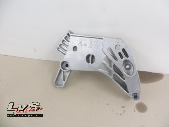 Volkswagen Polo Support moteur