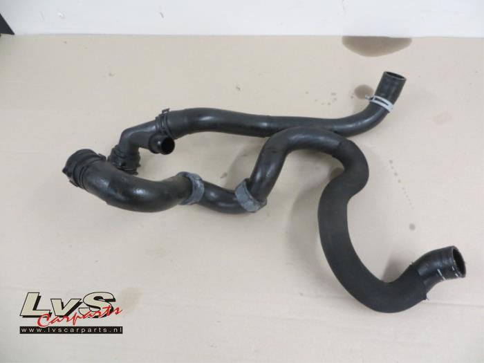 Volkswagen Polo Tuyau radiateur