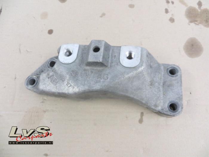 Volkswagen Golf Sportsvan Getriebe Halterung