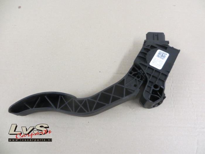 Volkswagen UP Gaspedal