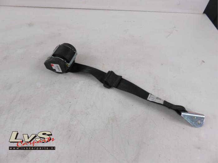 Volkswagen Golf Rear seatbelt, left