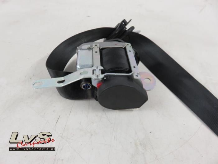 Volkswagen Polo Tendeur de ceinture droit