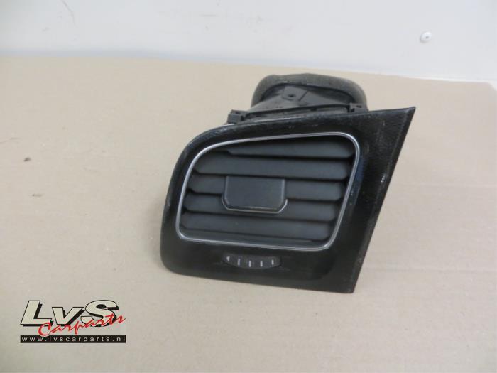 Volkswagen Golf Dashboard vent
