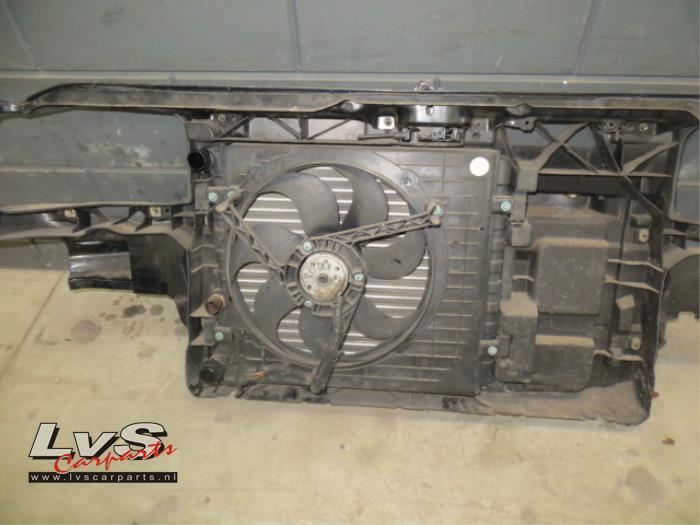 Volkswagen Golf Front panel