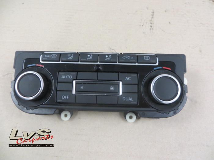 Volkswagen Passat Air conditioning control panel
