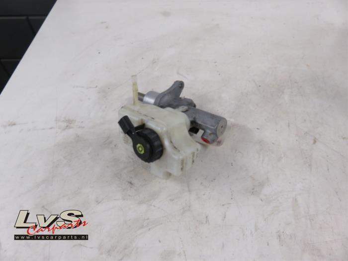 Volkswagen Touran Master cylinder