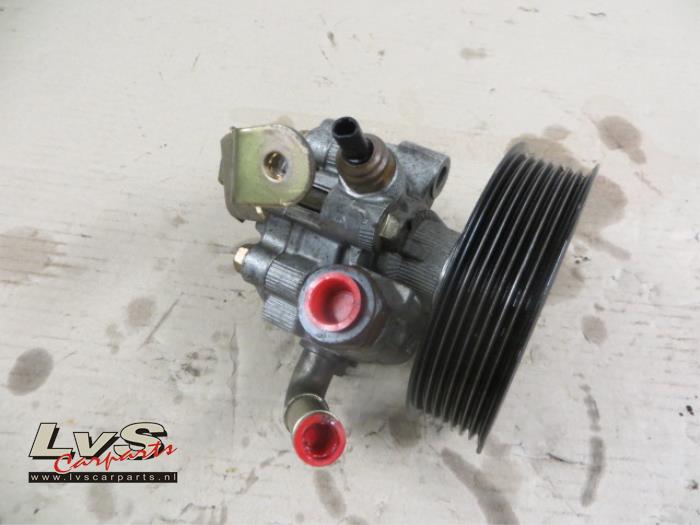 Toyota Avensis Power steering pump