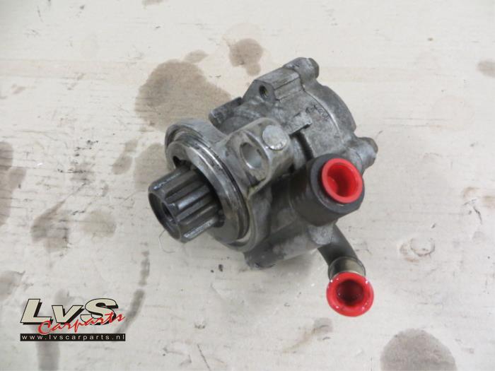 Toyota Hiace Power steering pump