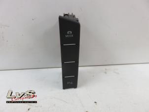 Gebruikte Schakelaar (diversen) Volkswagen Tiguan (AD1) 2.0 TDI 16V Prijs € 18,00 Margeregeling aangeboden door LvS Carparts