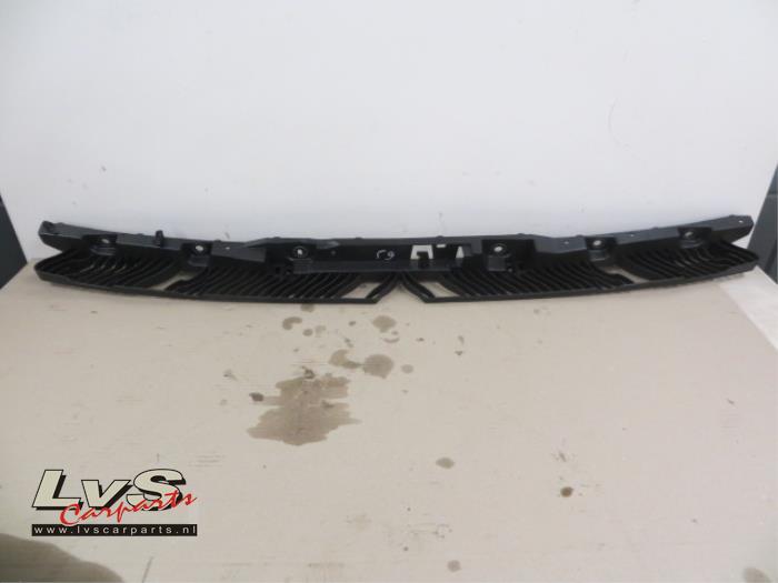 Volkswagen Tiguan Bumperframe achter