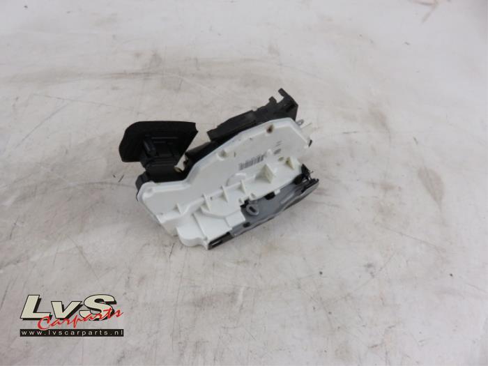 Volkswagen Golf Türschlossmechanik 4-türig rechts hinten