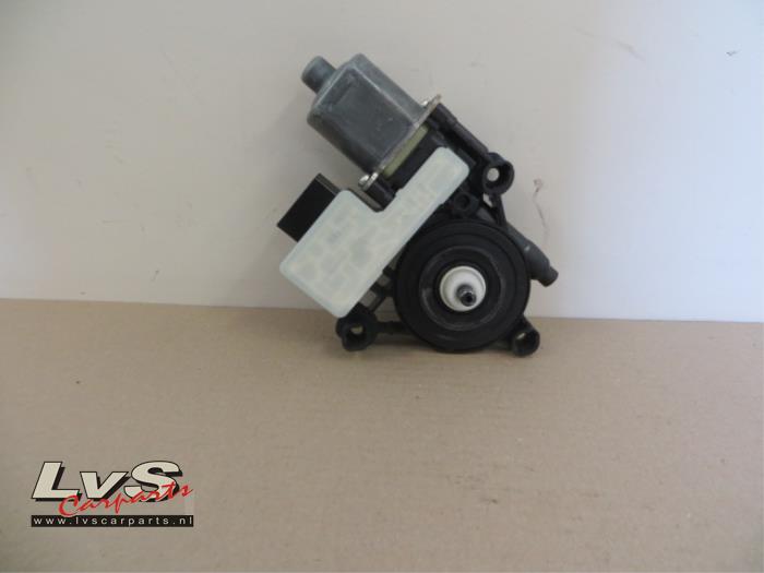 Volkswagen Golf Door window motor