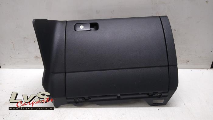 Volkswagen Golf Dashboardkastje