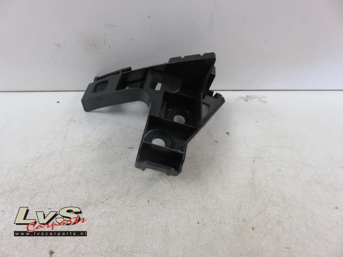 Volkswagen Golf Stoßstangenstütze links hinten