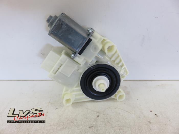 Volkswagen Golf Door window motor
