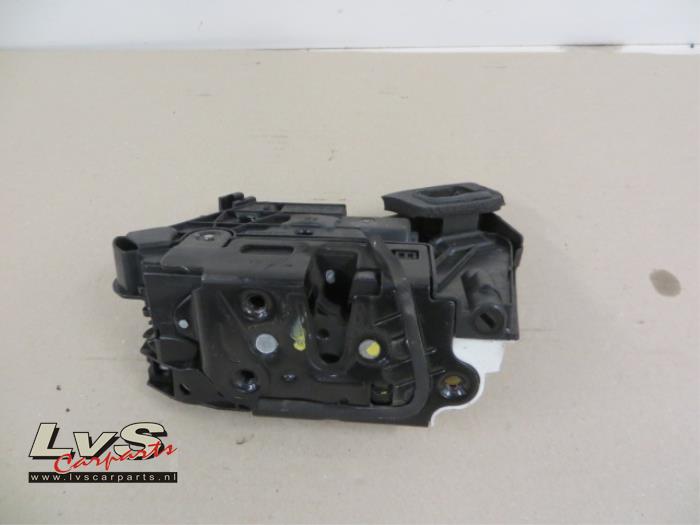 Volkswagen Polo Deurslot Mechaniek 2Deurs rechts