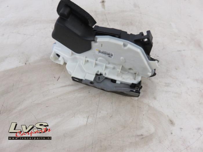 Volkswagen Polo Deurslot Mechaniek 2Deurs rechts