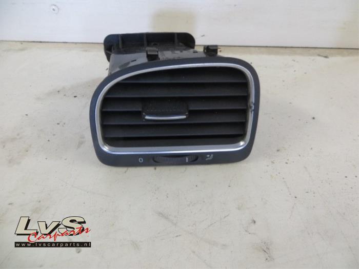 Volkswagen Golf Dashboard vent