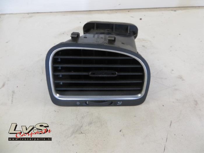 Volkswagen Golf Dashboard vent